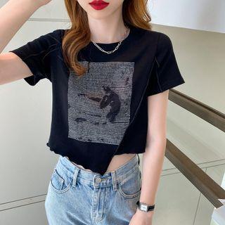 Details Printed Crop T-shirt
