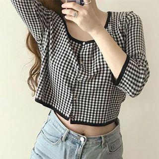 3/4-sleeve Patterned Buttoned Knit Top