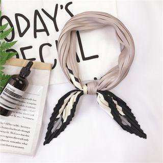 Accordion Printed Neck Scarf