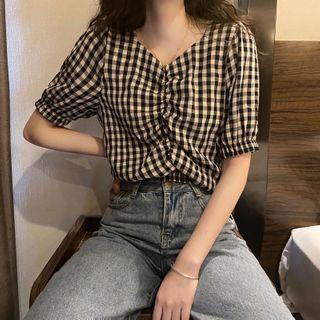 Short Sleeve Plaid V-neck Cropped Top