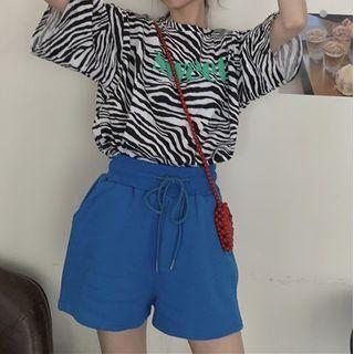 Zebra Printed Short-sleeve T-shirt/ Plain High Waist Shorts