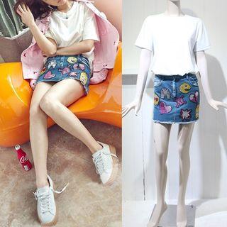 Short Sleeve T-shirt / Embroidery Miniskirt