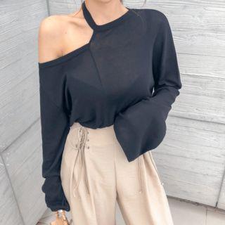 Cutout-detail Asymmetric Long-sleeve T-shirt