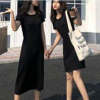 Sleeveless Knit Dress / Midi Dress