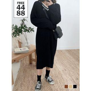 Piped V-neck Midi Rib-knit Dress