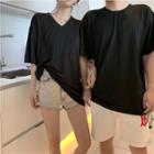 Plain Short-sleeve T-shirt / Knitted Cape
