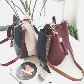 Set: Contrast Panel Bucket Bag + Pouch