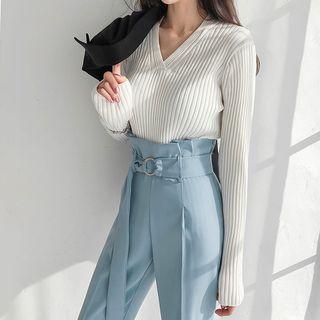 V-neck Lightweight Ribbed Sweater