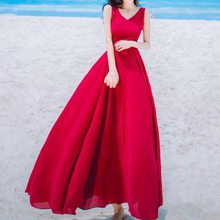Sleeveless Plain V-neck Maxi Dress