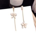 Non-matching Flower Dangle Earring 1 Pair - Gold - One Size