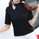 Short-sleeve Cut-out T-shirt Black - One Size