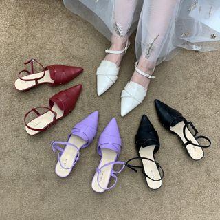 Pointed Low-heel Sandals