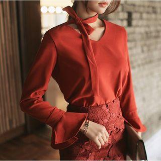 Set: Long-sleeve V-neck Blouse + Pencil-cut Skirt