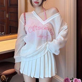 Long-sleeve V-neck Top / Camisole Top / Pleated Skirt