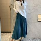 Long-sleeve T-shirt / Midi Pleated Skirt