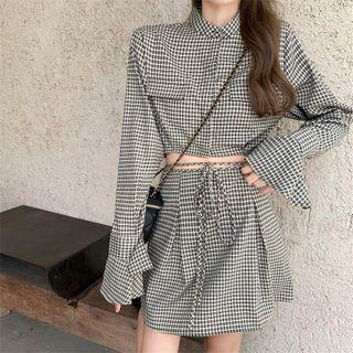 Long-sleeve Plaid Cropped Shirt + Mini Skirt