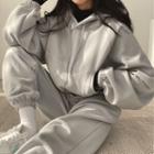 Set : Wide Hooded Sweatshirt + High-waist Gathered Cuff Pants