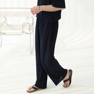 Elbow-sleeve T-shirt / Straight Leg Pants