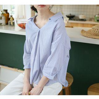 3/4-sleeve V-neck Blouse Blue - One Size