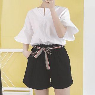 Plain Elbow Sleeve Top / High Waist Shorts