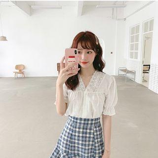 Short-sleeve Eyelet Trim Blouse