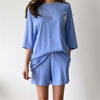 Set: Elbow-sleeve Printed T-shirt + Sweat Shorts