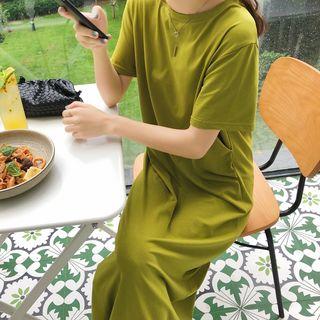 Short-sleeve Back-split Midi T-shirt Dress