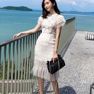 Short-sleeve Tie-waist A-line Plain Lace Sheath Dress