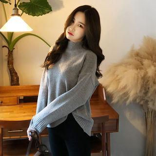 Scallop-neck Knit Top