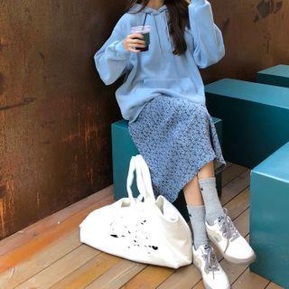 Long-sleeve Plain Hoodie / Floral Printed Midi Skirt