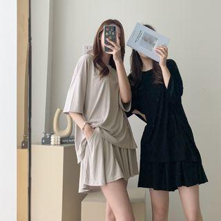 Set: Boxy T-shirt + Band-waist Mini Skort