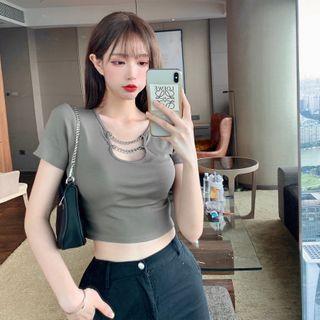 Chain-accent Short-sleeve Slim-fit T-shirt