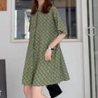 Patterned Short-sleeve Shirt Dress Green - One Size