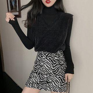 V-neck Knit Vest + High-neck Top + Leopard Print Skirt