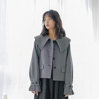 Peter Pan Collar Buttoned Jacket