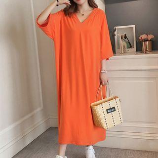 3/4-sleeve V-neck Midi Hoodie Dress