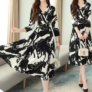 Printed V-neck 3/4 Sleeve Midi A-line Dress