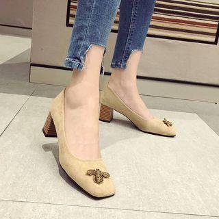 Bee Accent Chunky Heel Pumps