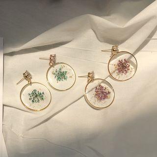 Dried Flower Transparent Disc Dangle Earring