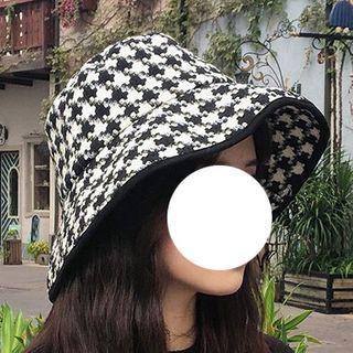 Retro Houndstooth Bucket Hat