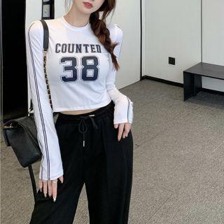 Lettering Cropped T-shirt / Straight Leg Pants