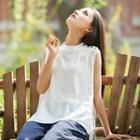 Sleeveless Mock-neck Blouse