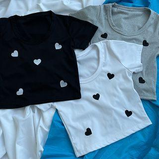 Heart-embroidered Cropped T-shirt
