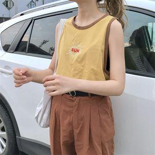 Printed Tank Top / Tapered Pants / Round Buckle Belt