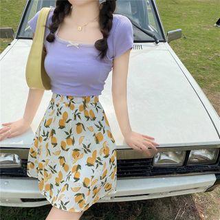 Bow-detail Square-neck Short-sleeve Top / Lemon Print Skirt