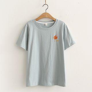 Maple Leaf Embroidered Short-sleeve Tee