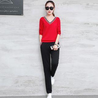Set: V-neck Long-sleeve T-shirt + Sweatpants