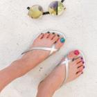 Toe-loop Strappy Colored Flip-flops