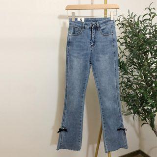 Bow Detail Cropped Boot-cut Jeans