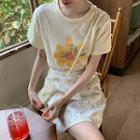 Short-sleeve Flower Print T-shirt / Floral A-line Mini Skirt